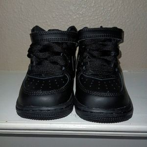 Nike Kids Air Force 1 Mid Black Sneakers Little Ones size 4c
